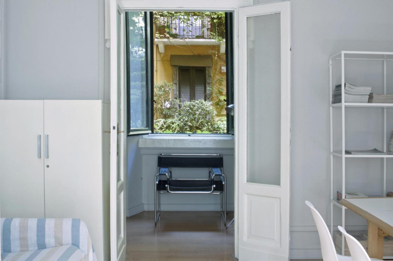 Liberty Two-Room Apartment In Porta Venezia Milan Luaran gambar