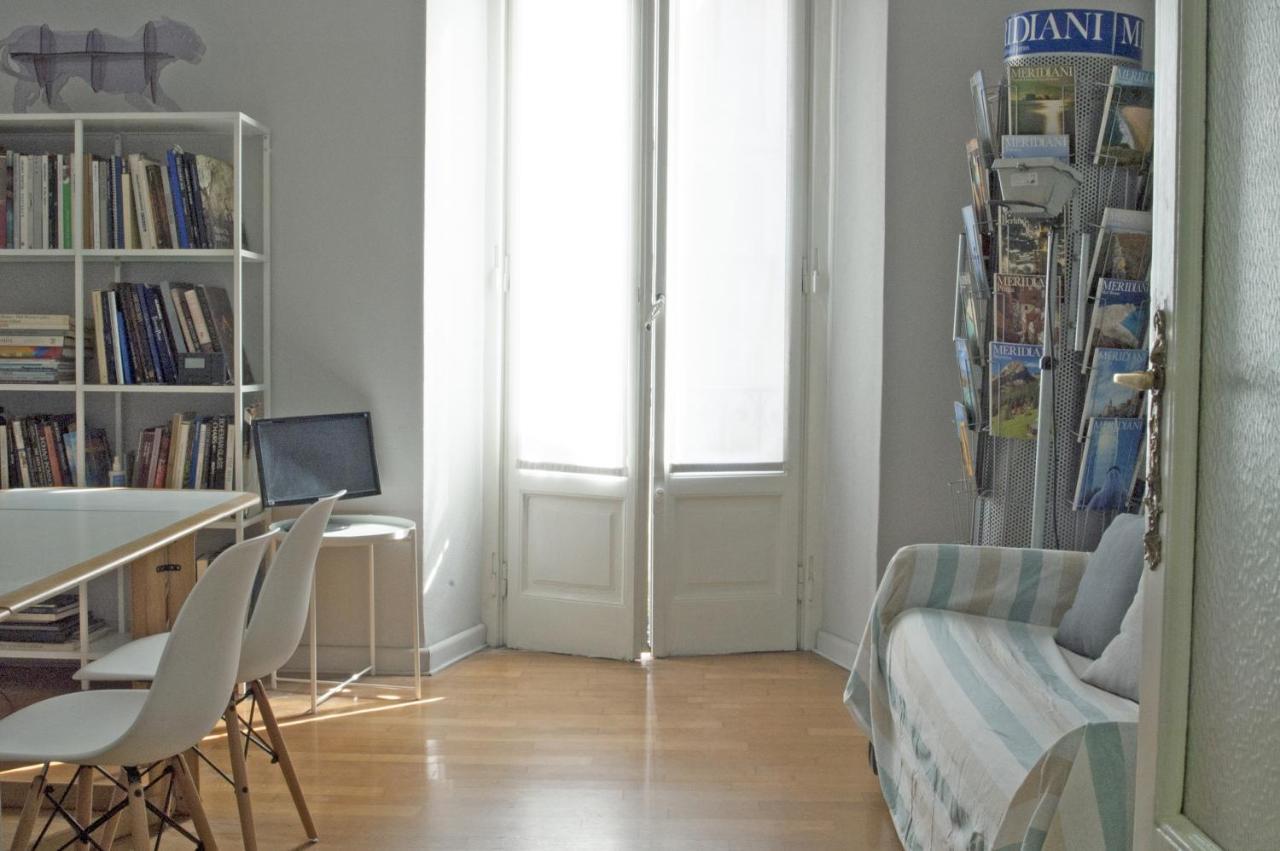 Liberty Two-Room Apartment In Porta Venezia Milan Luaran gambar